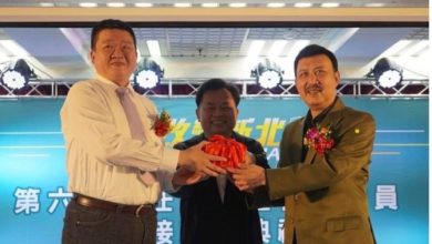 市場男神突破重圍  成功連任  何博文：感謝余天大哥