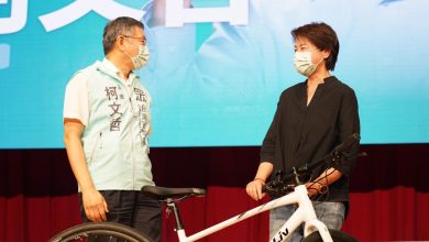 柯文哲：「參選不能再拖了」 黃珊珊何時辭副市長？
