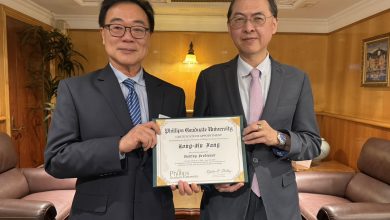 深耕AI教育與親子教養　方榮久獲聘美國大學客座教授